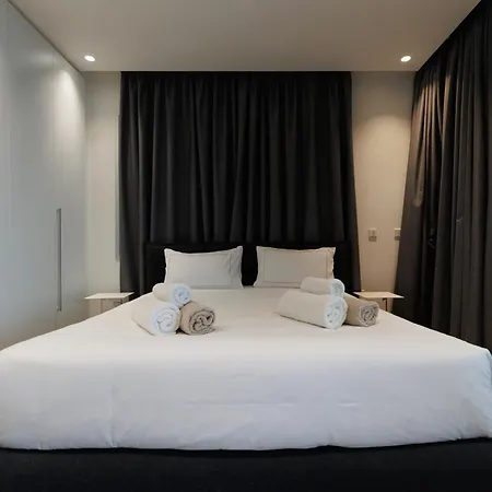 Napa Hills Seaview - Iris