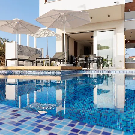 فيلة Napa Hills Seaview - Iris *