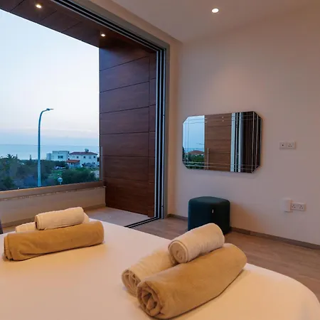 Napa Hills Seaview - Iris