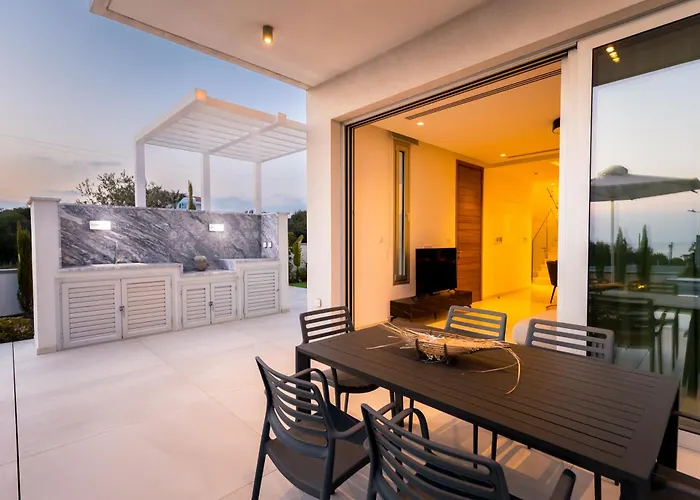 Villa Napa Hills Seaview - Iris Ayía Nápa