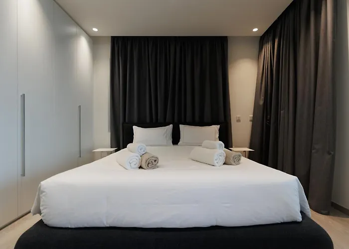 Napa Hills Seaview - Iris