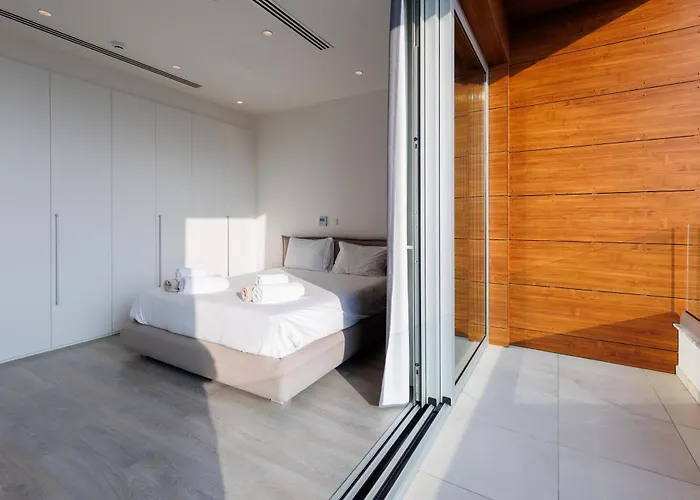 Napa Hills Seaview - Iris