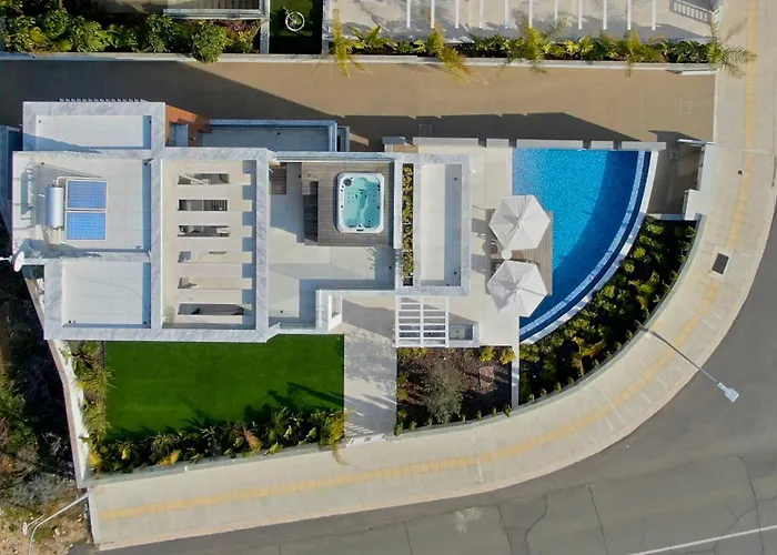 Napa Hills Seaview - Iris Villa Ayía Nápa